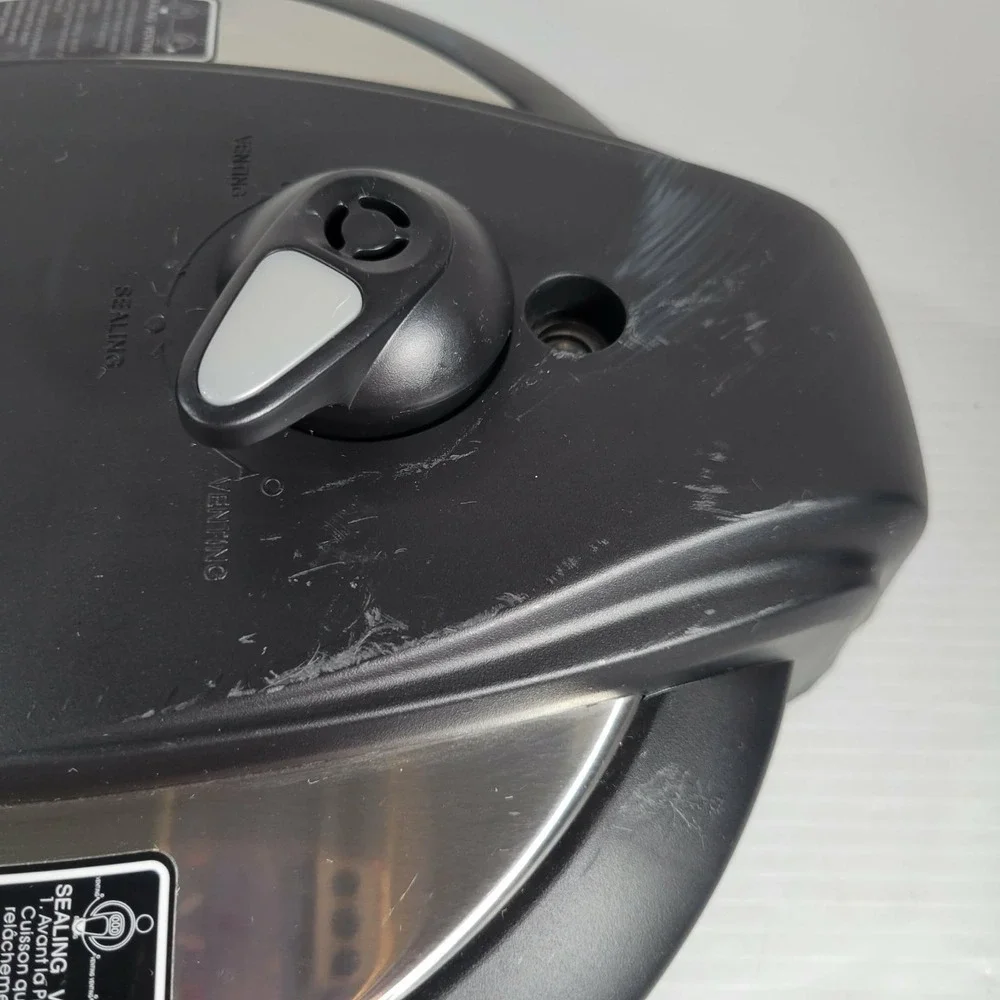 Instant Pot IP-LUX60 V3 6qt 6-In-1 Pressure Cooker Replacement Lid w Gasket Knob